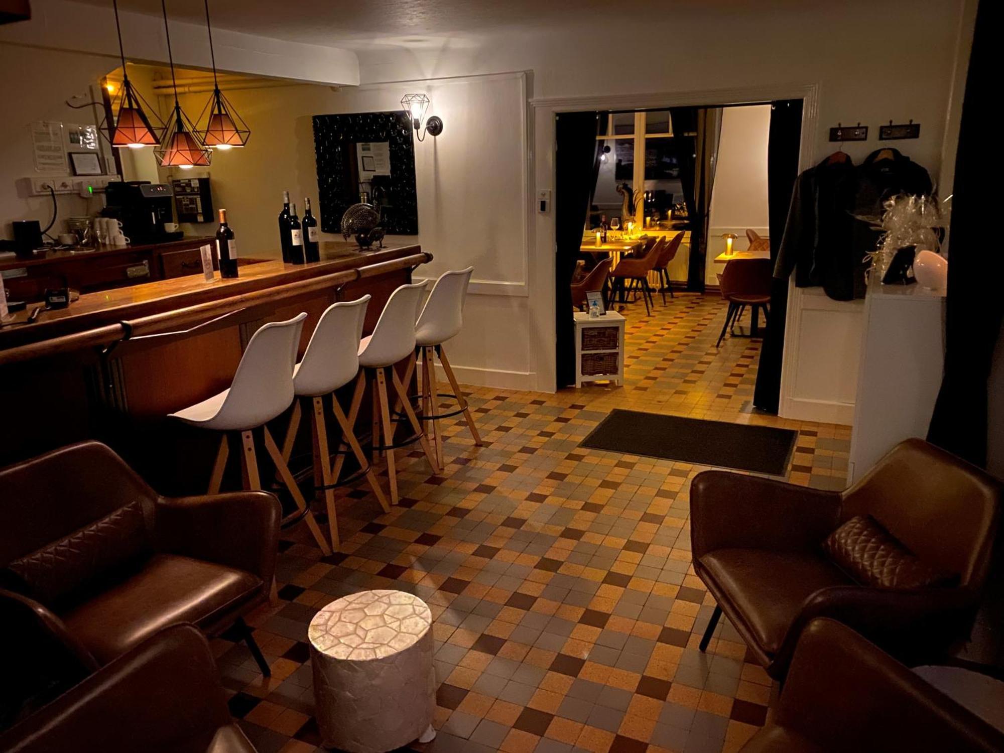 Le Saut De La Bergere Bed & Breakfast *